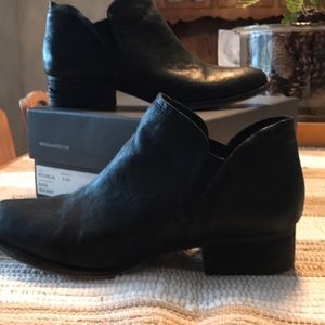 Vince Camuto Goat Leather Booties Black size 9.5